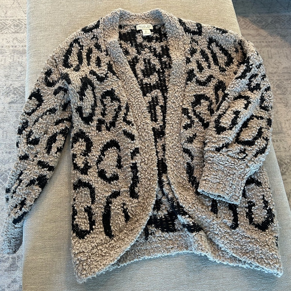 Rachel Zoe Women's Black and Tan Thick Animal Print Cardigan Sweater Size Medium